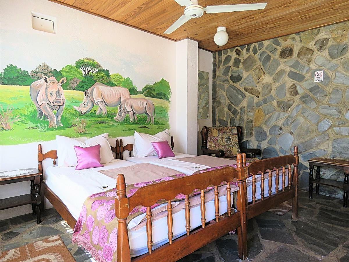 Parrot Lodge Bulawayo Extérieur photo
